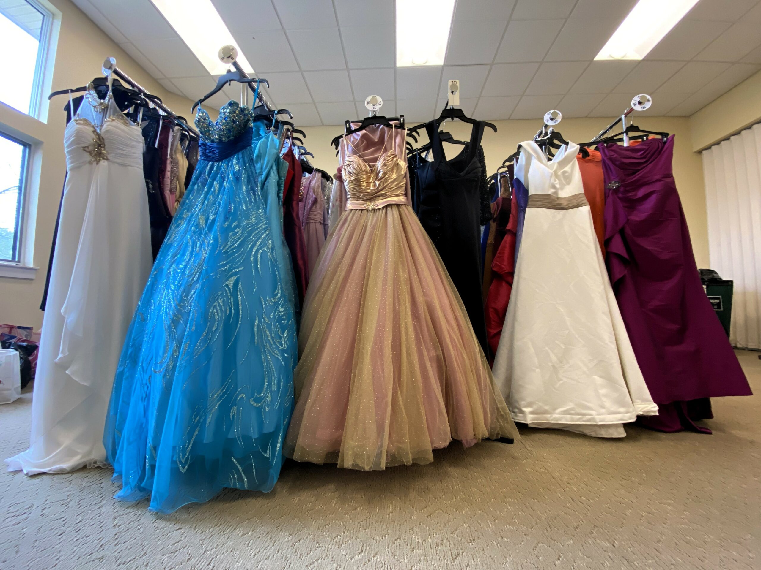 Prom dresses outlet west sussex